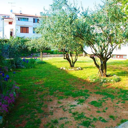 Nada Apartments Poreč Buitenkant foto