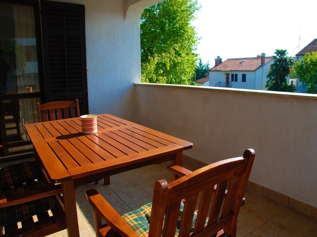 Nada Apartments Poreč Buitenkant foto