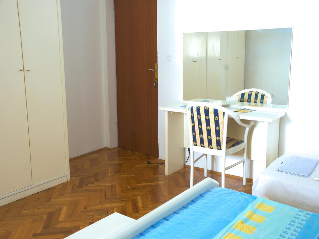 Nada Apartments Poreč Buitenkant foto