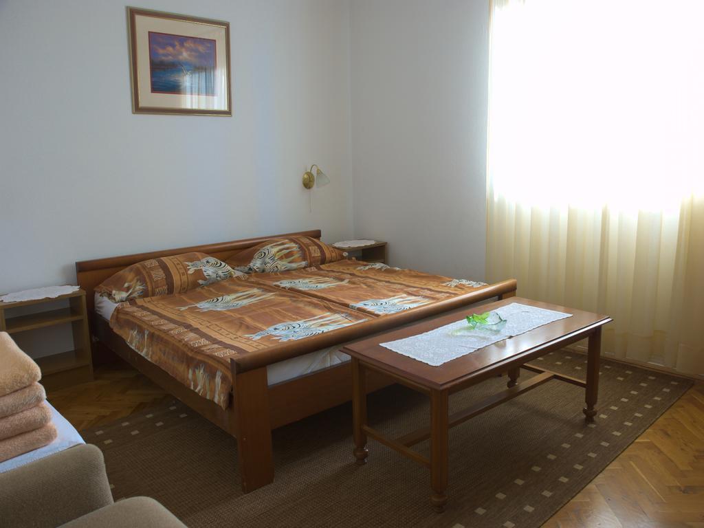 Nada Apartments Poreč Buitenkant foto